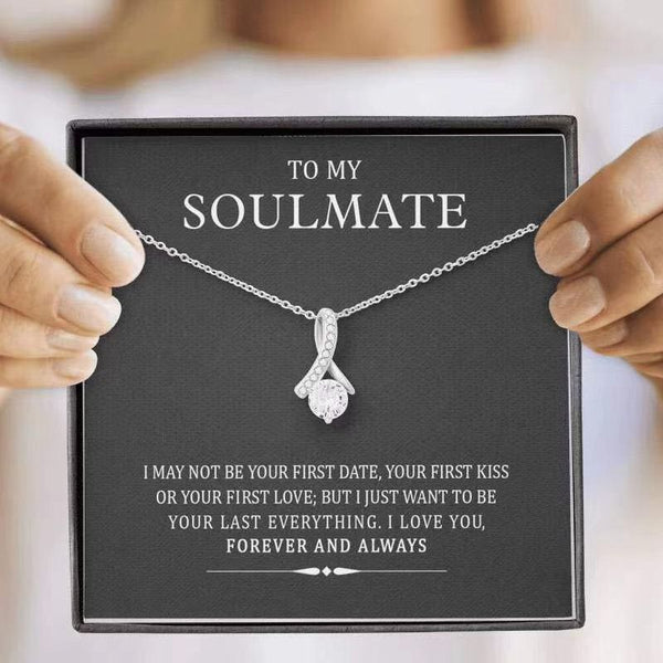 Soulmate Design Heart-Shaped Pendant Necklace for Moms Chucaessentials