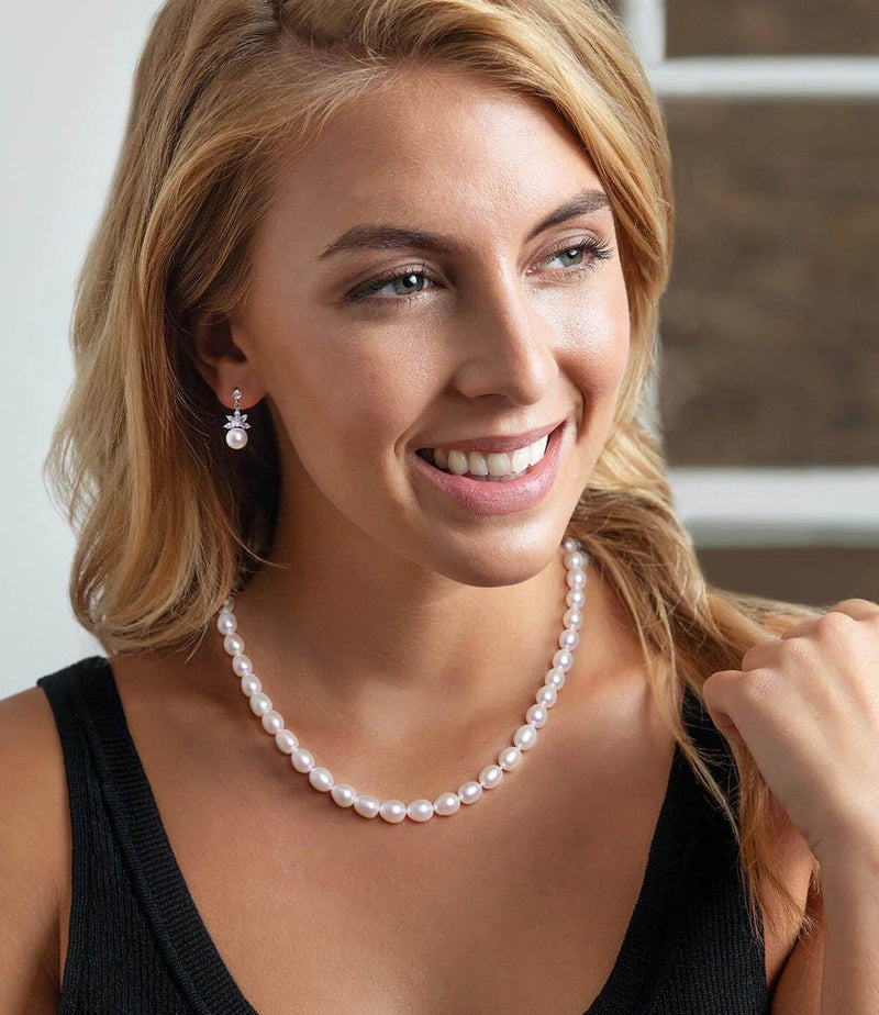 Elegant Pearl Necklace Chucaessentials